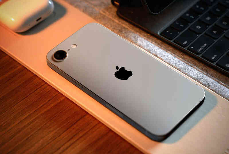 Tại sao iPhone SE 4 sẽ giữ giá tốt hơn các iPhone SE thế hệ trước?
