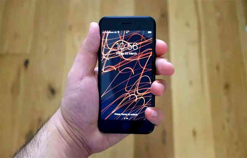 iPhone SE 3.png