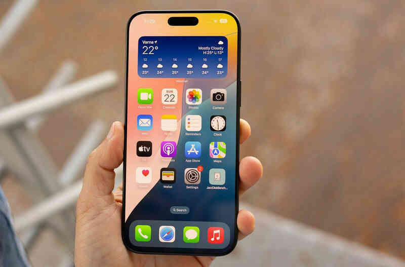 Apple đang khiến dòng iPhone Pro trở nên vô nghĩa?
