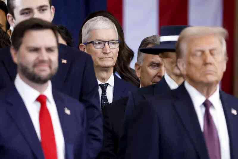 Apple đầu tư 500 tỷ USD, tuyển 20.000 vị trí 