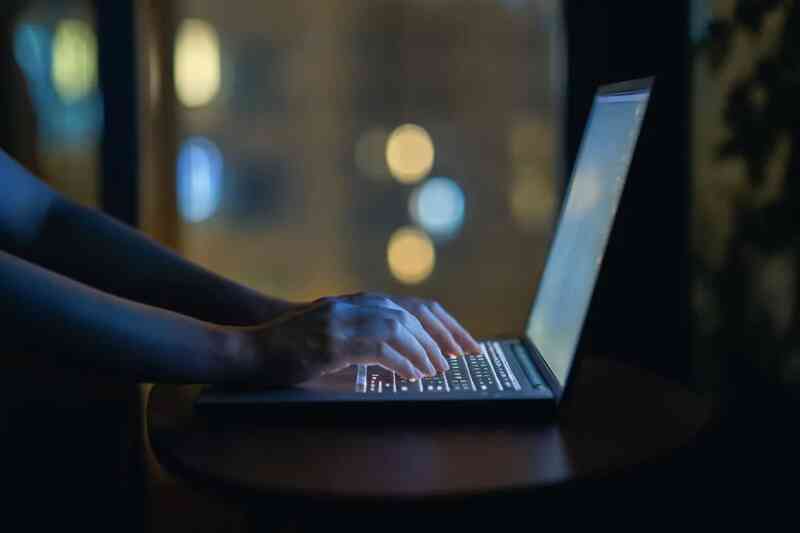 Microsoft tìm ra nhóm hacker 