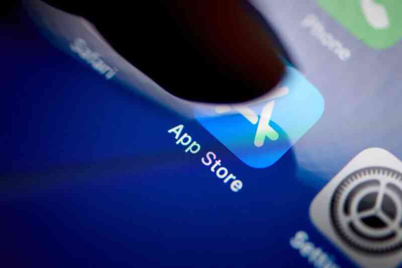 apple china bloomberg