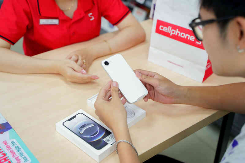 CellphoneS mở bán iPhone 16e với ưu đãi hấp dẫn