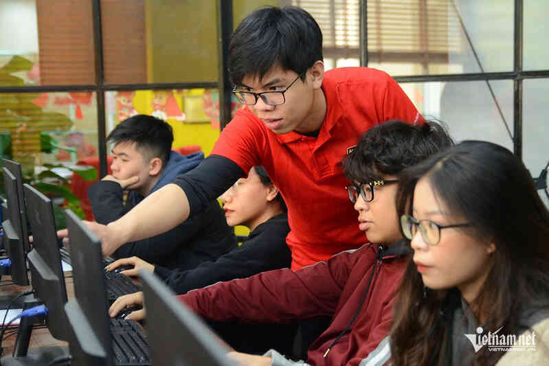 Dùng AI viết game, kiếm tiền có phải chuyện xa vời?
