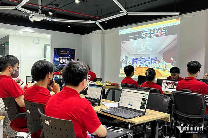W-Lap trinh game CNTT 3.jpg
