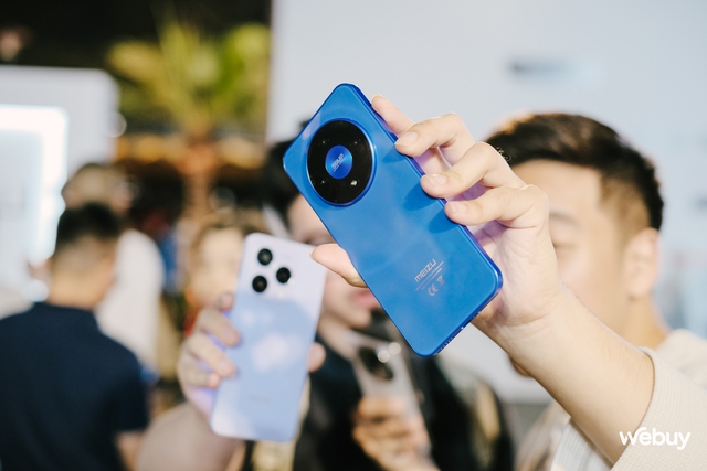 Sếp Meizu: "Chúng tôi thừa khả năng làm điện thoại gập, nhưng đấy không phải mục tiêu của Meizu"- Ảnh 3. Sếp Meizu: "Chúng tôi thừa khả năng làm điện thoại gập, nhưng đấy không phải mục tiêu của Meizu"- Ảnh 3.