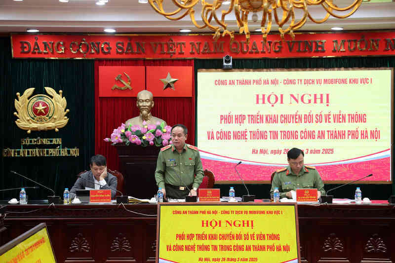 Đẩy mạnh chuyển đổi số để nâng cao hiệu quả quản lý và phục vụ nhân dân