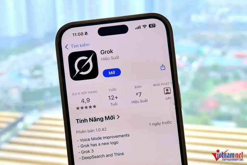 Chatbot Grok của Elon Musk kéo người dùng bằng nội dung 18+