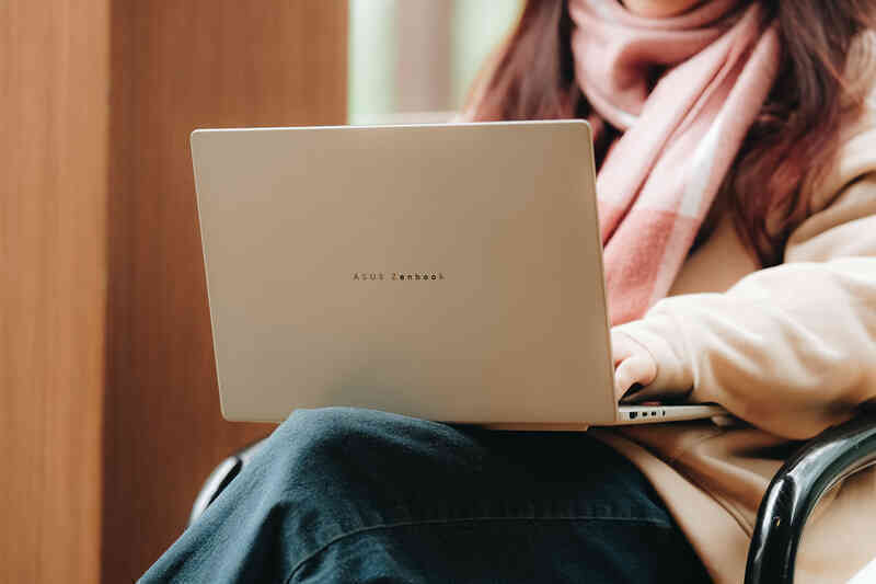 ASUS ra mắt laptop AI chuẩn Copilot+PC siêu nhẹ