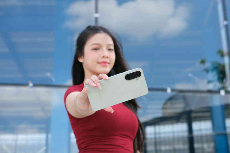 cellphones3.jpg