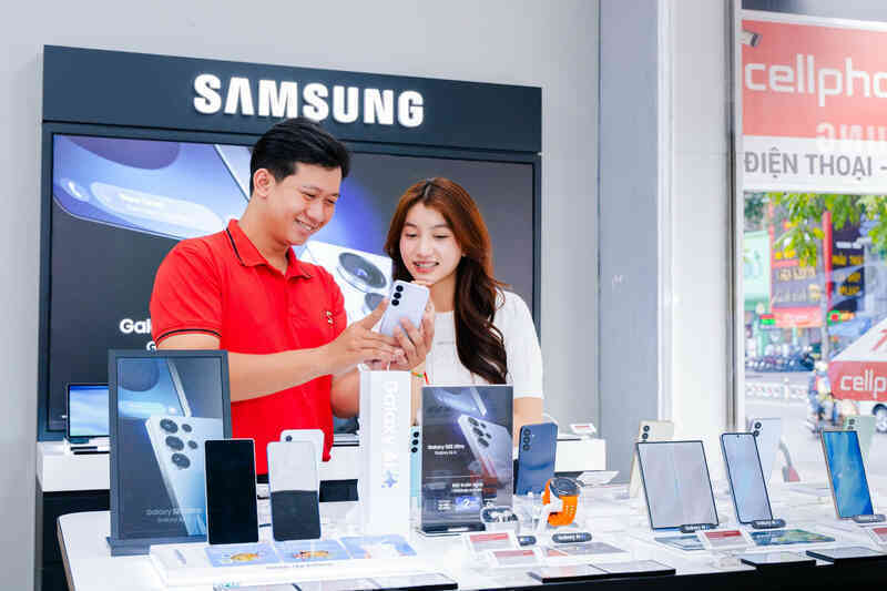 cellphones34.jpg