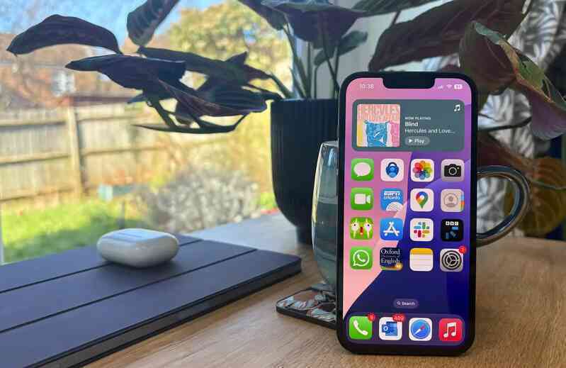 iPhone 16e1.png