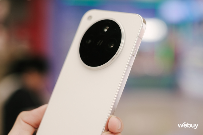 Trên tay OPPO Find X8s và Find X8s+ đầu tiên: Viền màn hình mỏng nhất thế giới, dùng chip Dimensity 9400+, có một tính năng mà người dùng iPhone thấy rất quen!- Ảnh 11. Trên tay OPPO Find X8s và Find X8s+ đầu tiên: Viền màn hình mỏng nhất thế giới, dùng chip Dimensity 9400+, có một tính năng mà người dùng iPhone thấy rất quen!- Ảnh 11.