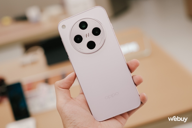 Trên tay OPPO Find X8s và Find X8s+ đầu tiên: Viền màn hình mỏng nhất thế giới, dùng chip Dimensity 9400+, có một tính năng mà người dùng iPhone thấy rất quen!- Ảnh 25. Trên tay OPPO Find X8s và Find X8s+ đầu tiên: Viền màn hình mỏng nhất thế giới, dùng chip Dimensity 9400+, có một tính năng mà người dùng iPhone thấy rất quen!- Ảnh 25.