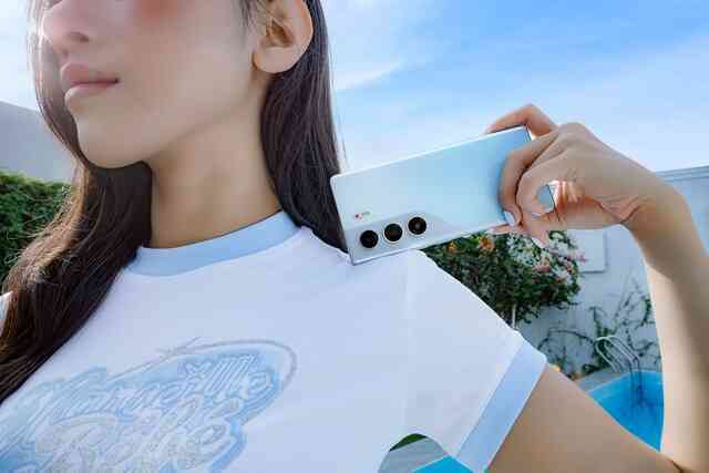 Ra mắt điện thoại thiết kế độc lạ, màn hình cong cạnh cực đẹp, siêu bền, chống nước IP69, bán chính hãng giá tầm trung- Ảnh 2. Ra mắt điện thoại thiết kế độc lạ, màn hình cong cạnh cực đẹp, siêu bền, chống nước IP69, bán chính hãng giá tầm trung- Ảnh 2.