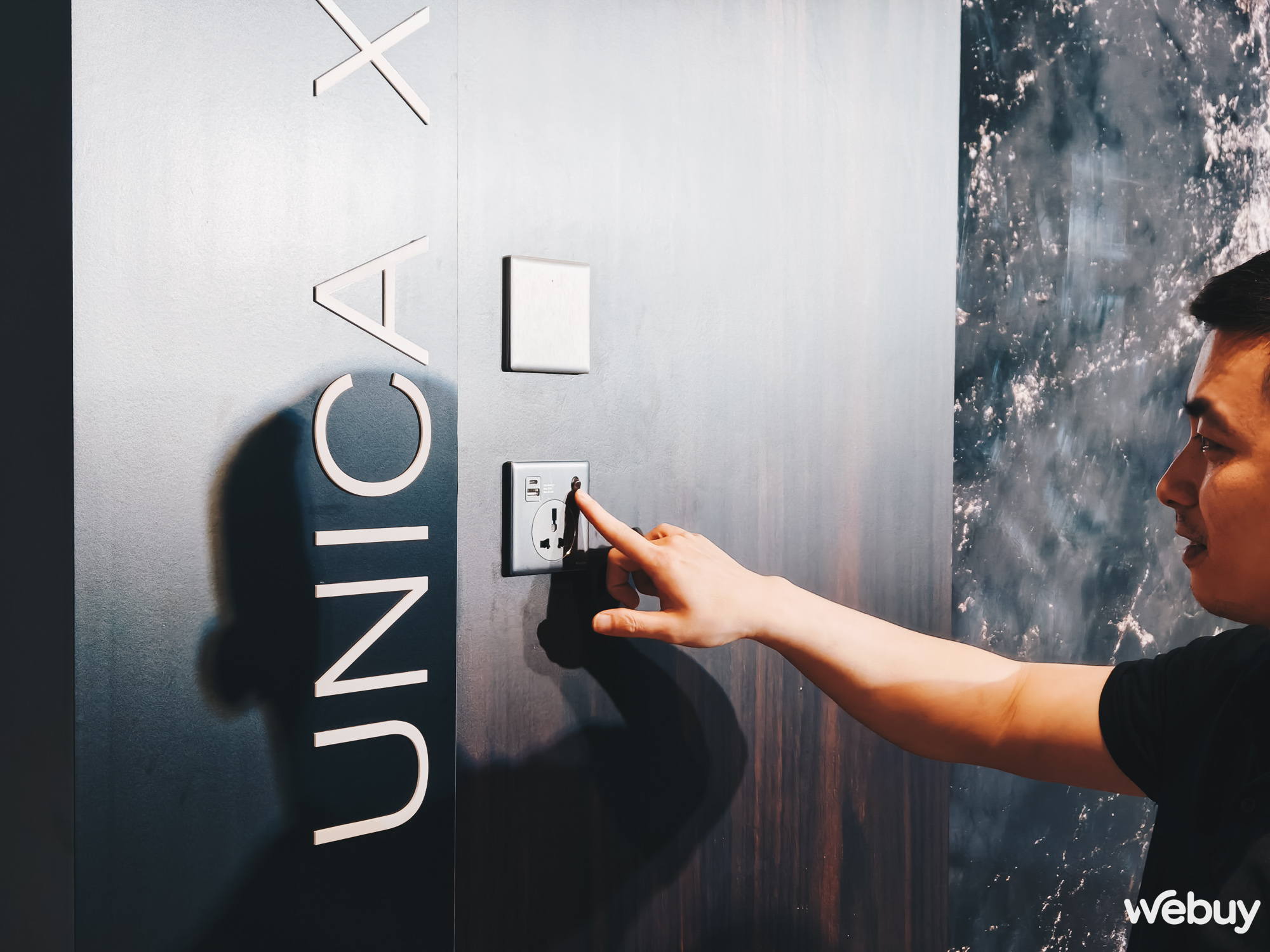 Schneider Electric ra mắt loạt ổ cắm và công tắc "sang-xịn-mịn" tại Việt Nam: Thiết kế siêu mỏng, chất liệu thép không gỉ