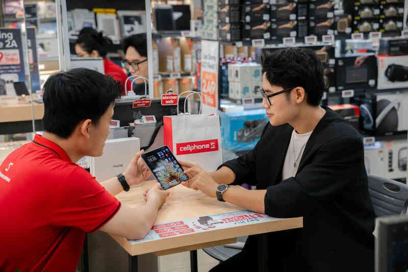 CellphoneS2.jpg