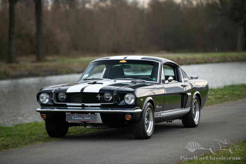 Tại sao Ford Mustang, chiếc xe được giới thiệu tại một hội chợ lại có thể định hình lại cả nền công nghiệp ô tô Hoa Kỳ?- Ảnh 5.