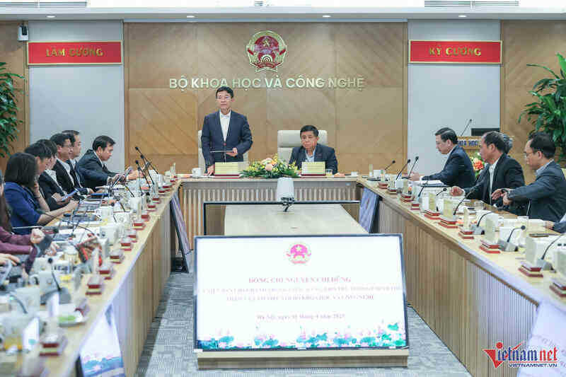 W-Bo khoa hoc va cong nghe moi 5.jpg