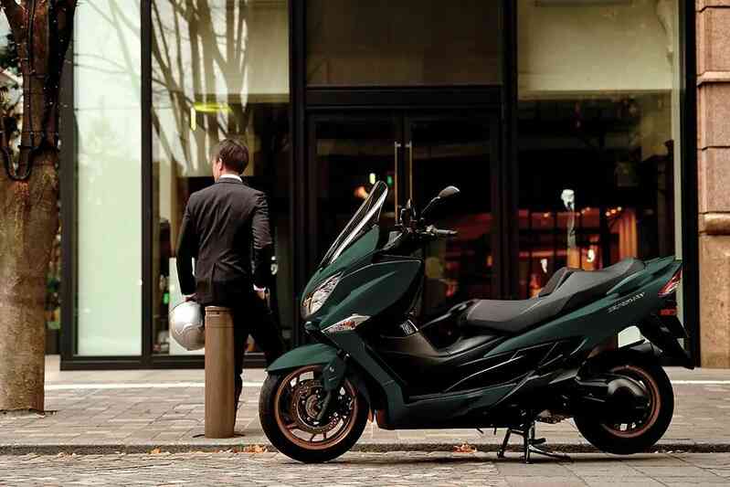 Suzuki bất ngờ ra mắt mẫu xe tay ga khiến nhiều người phải 'yêu' ngay từ cái nhìn đầu tiên