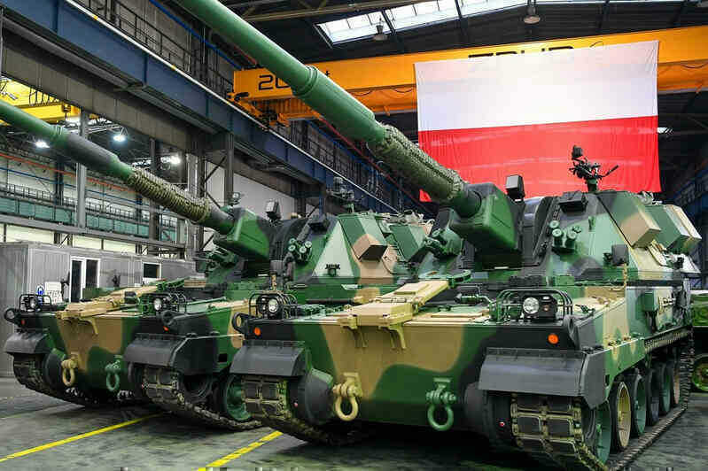 Pháo tự hành AHS Krab. Ảnh Bộ Quốc phòng Ba Lan.Militarnyi.jpg