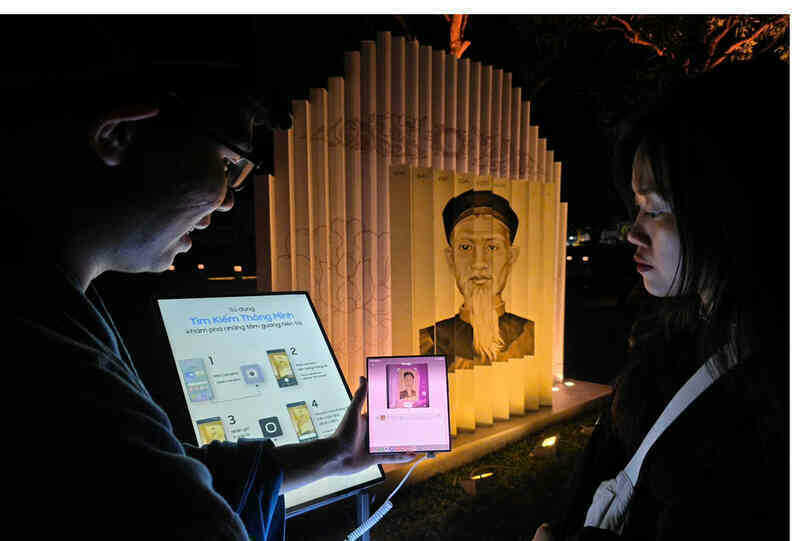 Mot dem hoa sy tu.jpg