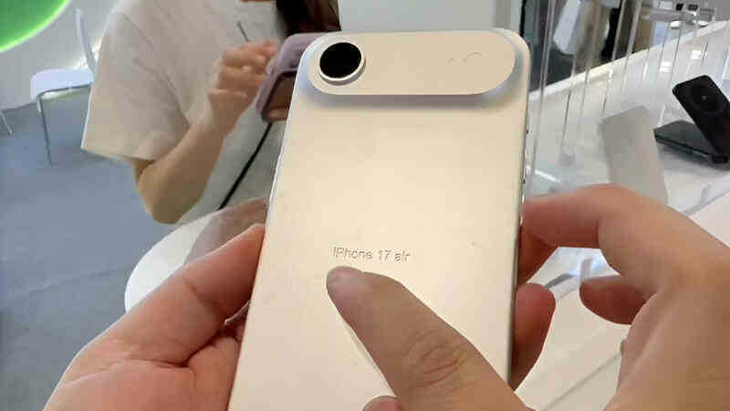 You can already get a feel for the iPhone 17 lineup in your hands.jpg