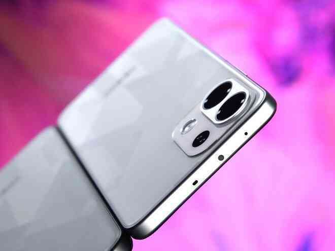 Tin được không: Điện thoại giá 4 triệu của OPPO có pin 7.000mAh, camera 50MP, màn hình AMOLED kèm chip Snapdragon- Ảnh 5. Tin được không: Điện thoại giá 4 triệu của OPPO có pin 7.000mAh, camera 50MP, màn hình AMOLED kèm chip Snapdragon- Ảnh 5.