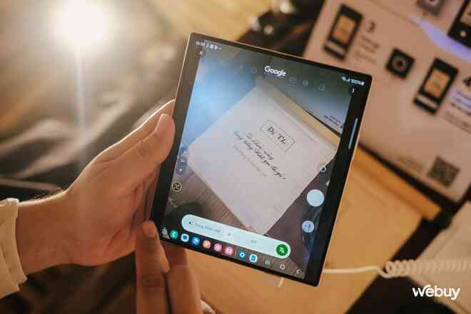 Tưởng chỉ là tour trải nghiệm, ai ngờ Galaxy AI khiến Gen Z nghiêm túc trở lại với Văn Miếu- Ảnh 9. Tưởng chỉ là tour trải nghiệm, ai ngờ Galaxy AI khiến Gen Z nghiêm túc trở lại với Văn Miếu- Ảnh 9.