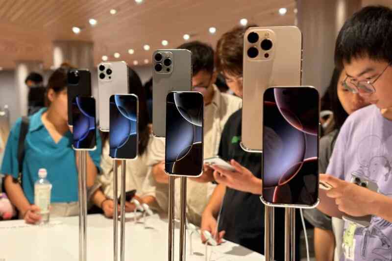 iPhone 16 Apple.png