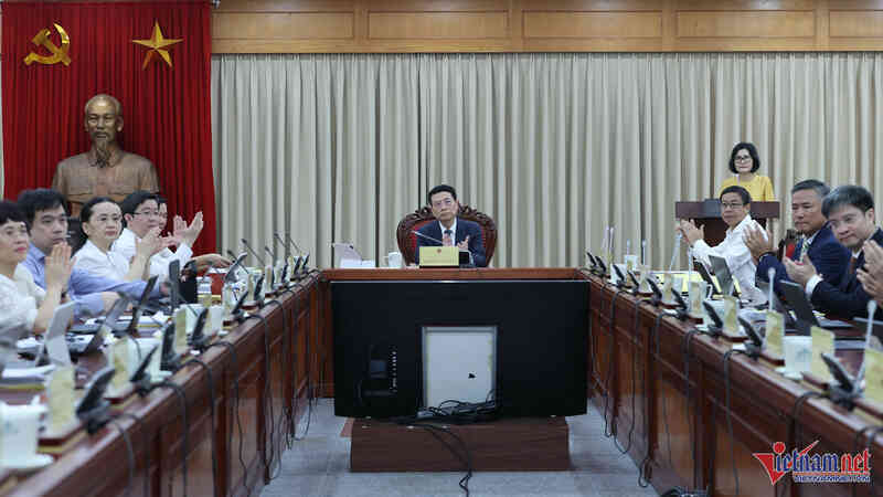 Nghiên cứu khoa học và phát triển công nghệ vì sự hưng thịnh của Việt Nam