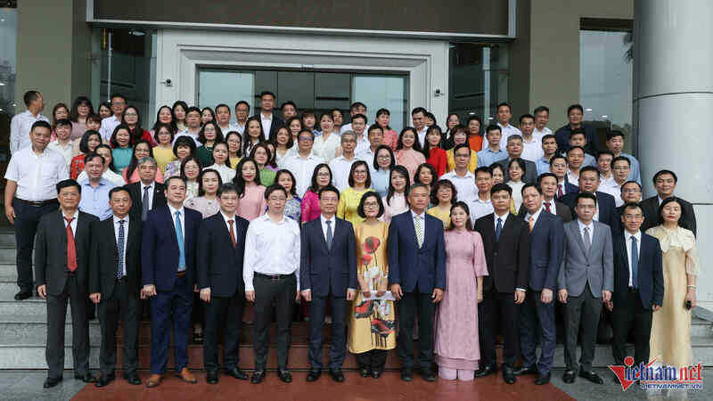 W-nghien cuu khoa hoc va phat trien cong nghe 1.jpg