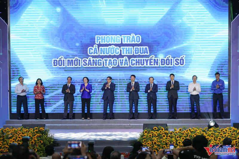 Thủ tướng phát động phong trào thi đua đổi mới sáng tạo và chuyển đổi số