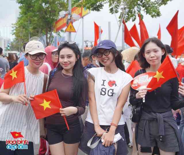 9/10 bài viết trên MXH lúc này là về 9/10 bài viết trên MXH lúc này là về