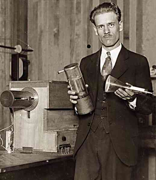 Philo Farnsworth: Nhân vật bí ẩn đã âm thầm thay đổi thế giới chỉ với một luồng ánh sáng điện tử- Ảnh 2. Philo Farnsworth: Nhân vật bí ẩn đã âm thầm thay đổi thế giới chỉ với một luồng ánh sáng điện tử- Ảnh 2.