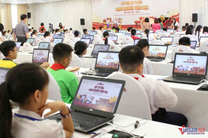W-trang nguyen tieng Viet 2025 0.jpg