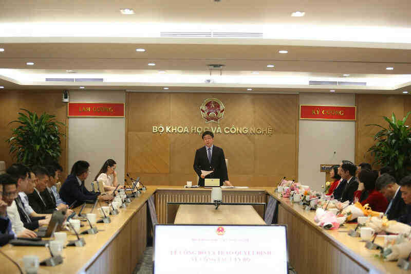 cong tac can bo 1.jpg