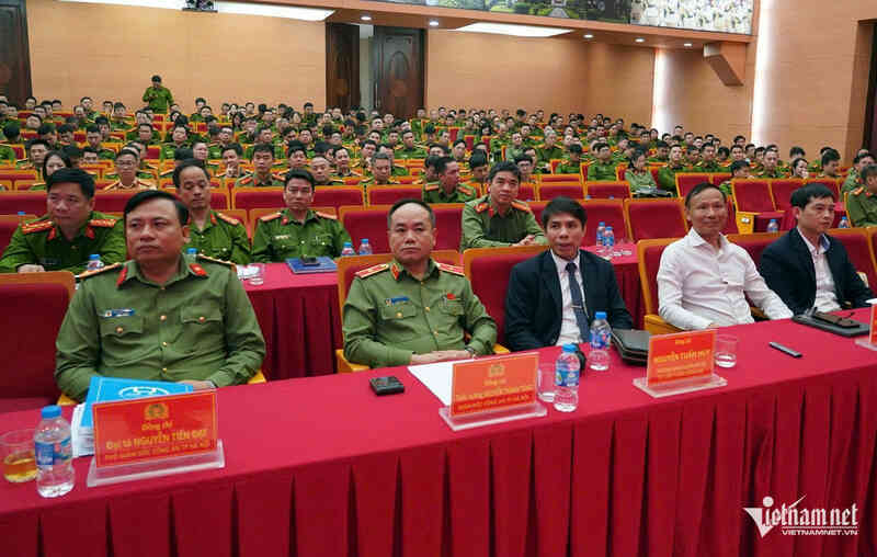 Công an Hà Nội lắp đặt camera phạt nguội tại các tuyến đường trọng điểm
