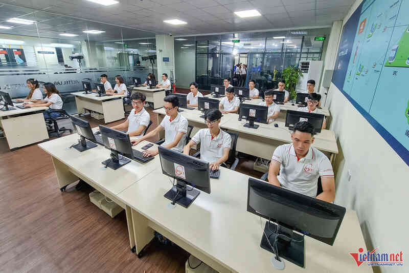 W-sinh vien cong nghe ptit 1 1.jpg