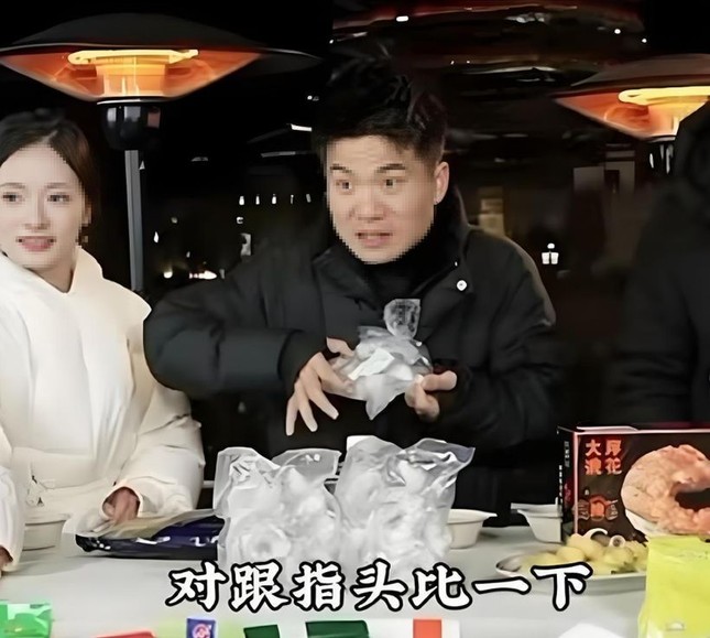 Người tiêu dùng mất niềm tin, ngành công nghiệp livestream ở Trung Quốc lao đao- Ảnh 3. Người tiêu dùng mất niềm tin, ngành công nghiệp livestream ở Trung Quốc lao đao- Ảnh 3.