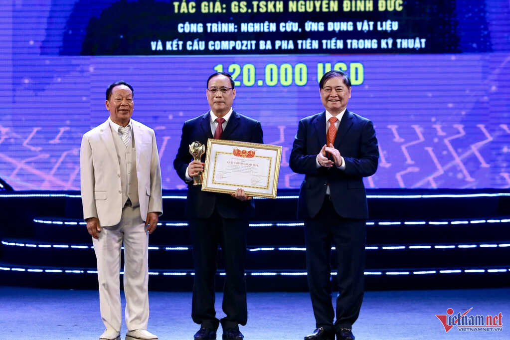 W-giai thuong Bao Son 2024 0000.jpg