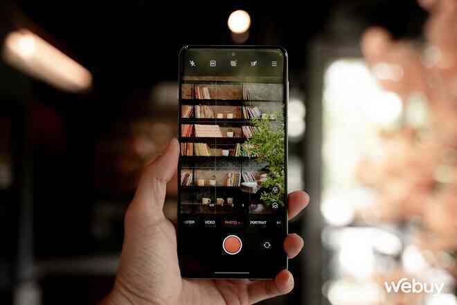 Đọ camera zoom Galaxy S25 Ultra - OPPO Find X8 Pro - Xiaomi 15 Ultra: Zoom quang thật lớn hay tăng độ phân giải mới là "chân ái"?- Ảnh 3. Đọ camera zoom Galaxy S25 Ultra - OPPO Find X8 Pro - Xiaomi 15 Ultra: Zoom quang thật lớn hay tăng độ phân giải mới là "chân ái"?- Ảnh 3.