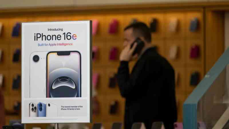 Lối thoát duy nhất của Apple dưới thời ông Donald Trump?