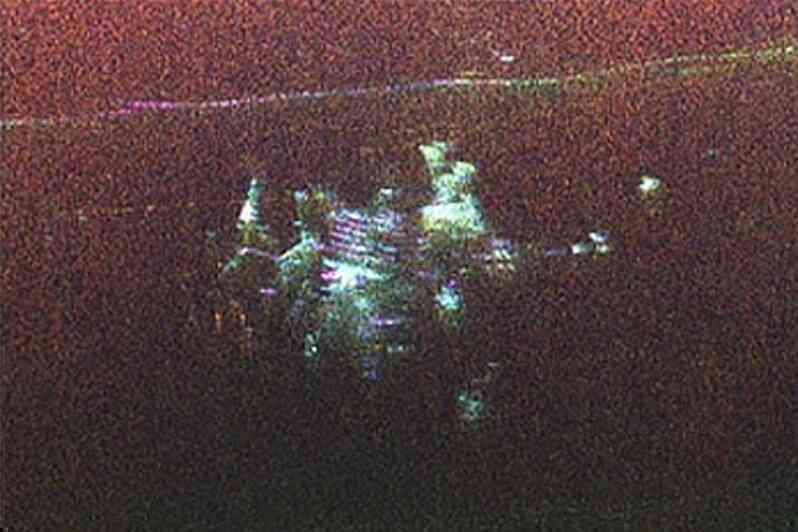 'Mắt thần' NASA phát hiện bí mật chấn động dưới lớp băng Greenland