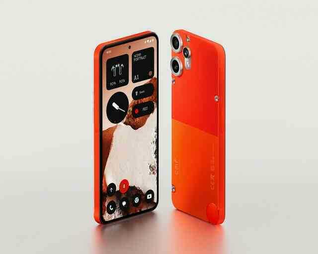 Điện thoại lạ mặt lưng hở cả ốc vít, hàng xách tay cũng được săn đón vì có NFC, quét và dùng VNeID thoải mái- Ảnh 3. Điện thoại lạ mặt lưng hở cả ốc vít, hàng xách tay cũng được săn đón vì có NFC, quét và dùng VNeID thoải mái- Ảnh 3.