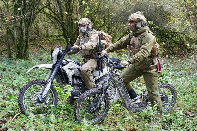 Mô tô điện chiến thuật Etendard Spectre: Đột phá công nghệ mới cho bộ binh