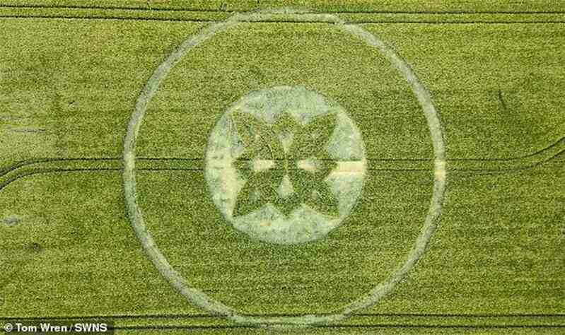 vong tron bi an 3.png