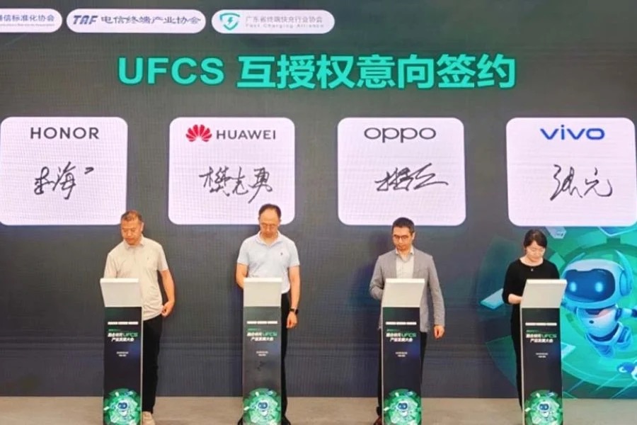 Loạt hãng smartphone Trung Quốc bắt tay tạo ra chuẩn sạc nhanh chung