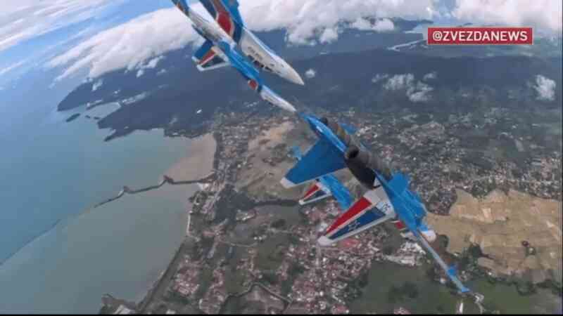 'Mổ xẻ' công nghệ tiêm kích Su-35S: Nga giấu gì bên trong con át chủ bài này?