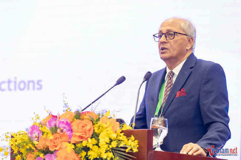 W-DX Summit 2025 1.jpg